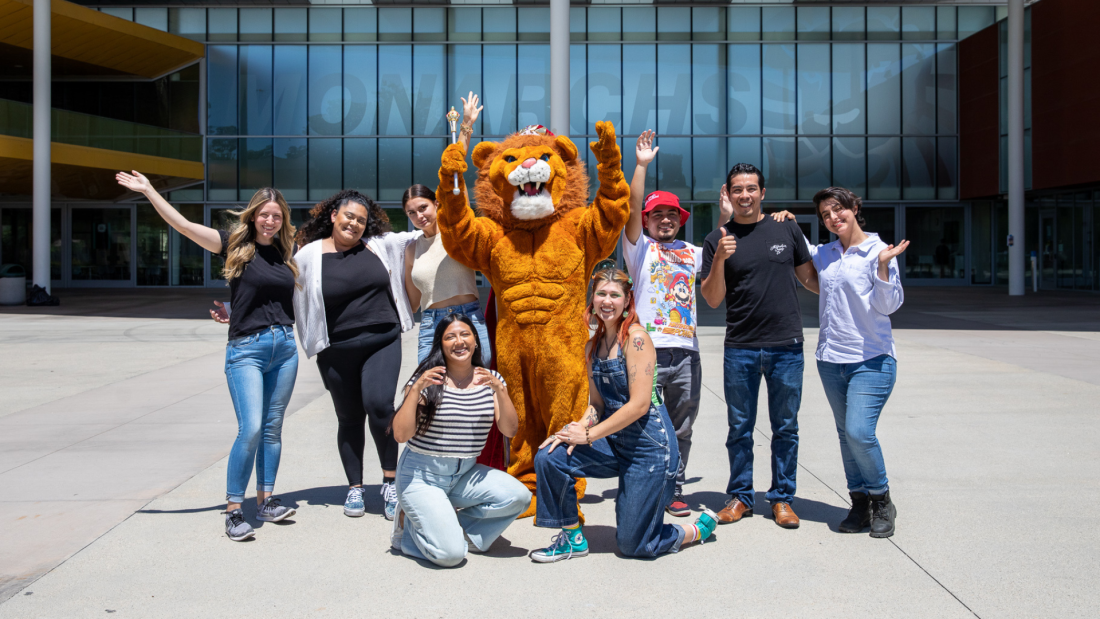 Students with the LAVC Lion mascot